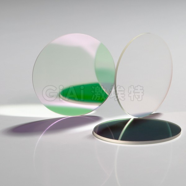 濾光片的濾波效果都與哪些因素有關？